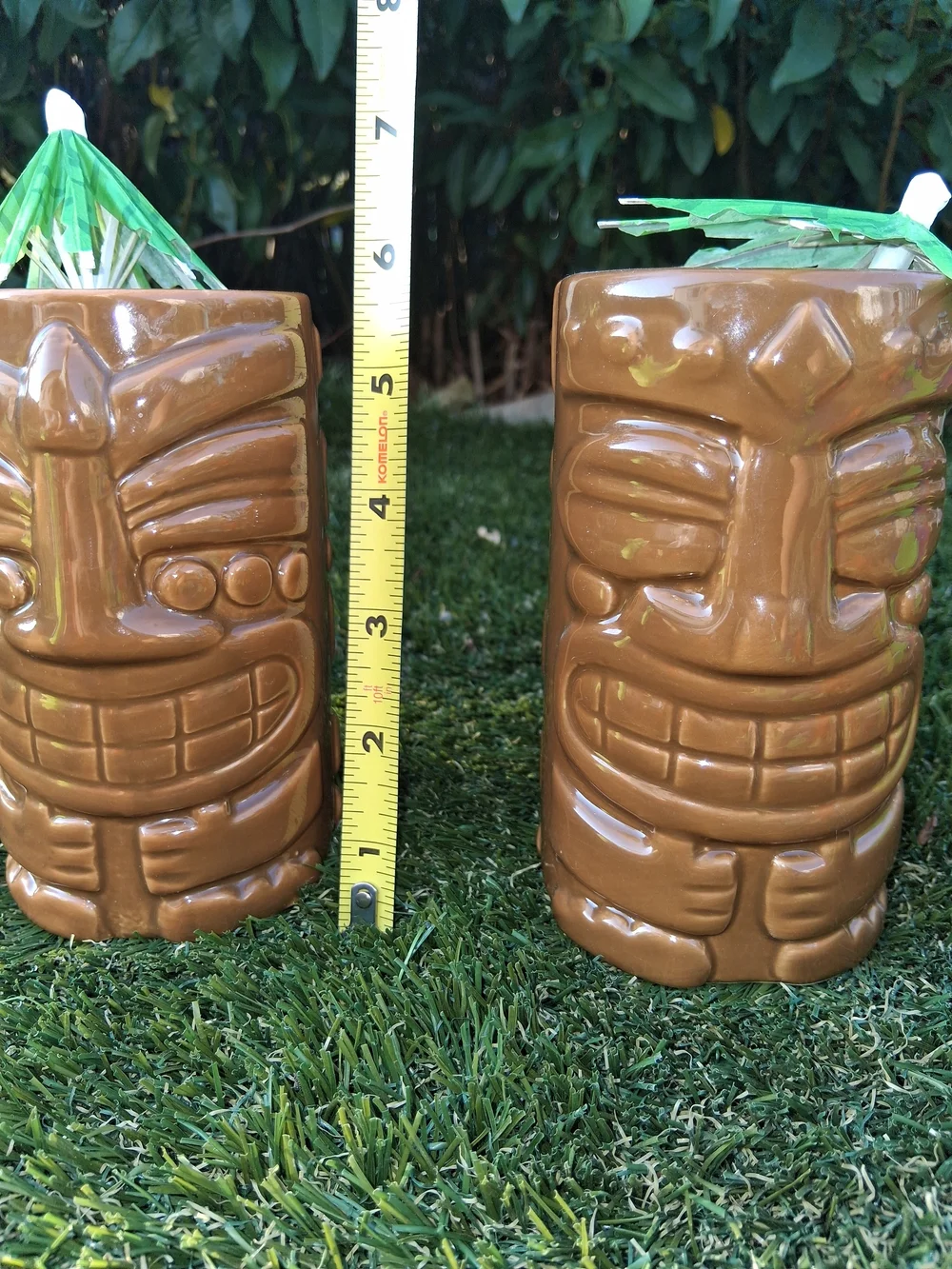 Tiki Ceramic Cocktail Mugs - Home Party Supplies. 8 Umbrellas And Leis Included